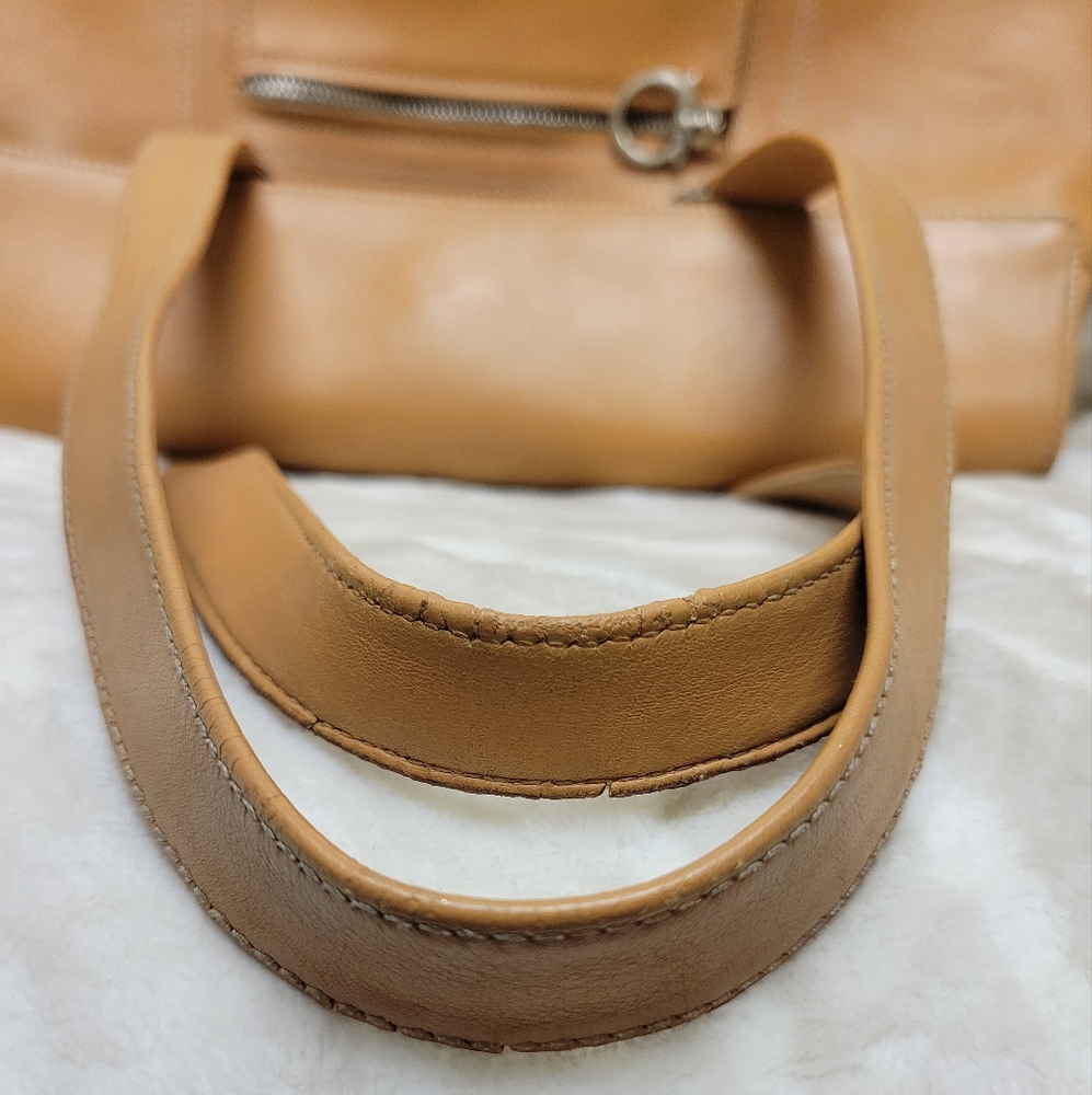 SALVATORE FERRAGAMO NICCIOLA CALF LEATHER SHOULDER BAG - Picture 13 of 16